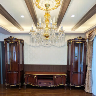 ～納品事例～重厚さと優雅さが共存する、<br>格調ある住まい～